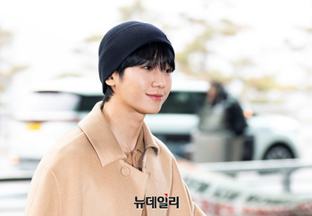 [포토] 정해인, 걷는 길이 런웨이