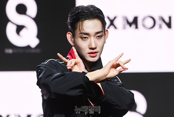 [포토] 다이몬 민재, 카리스마 넘치는 포즈