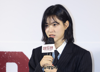 [포토] 데드맨 이수경 "유튜버 공희주 역 맡았어요"