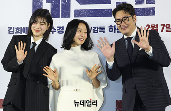 [포토] '김희애-조진웅' 범죄추적극 '데드맨' 설 극장 개봉