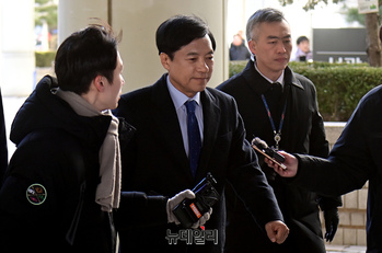 [포토] '김학의 불법출금 수사무마' 이성윤 2심도 무죄