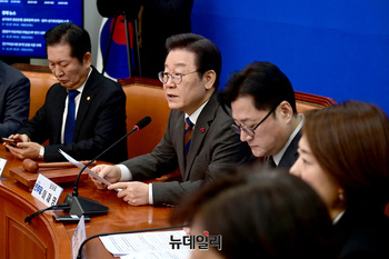 [포토] 최고위서 발언하는 ​이재명 민주당 대표