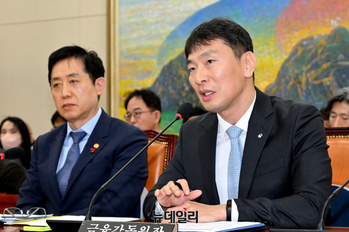 [포토] 국회 출석한 이복현 금융감독원장