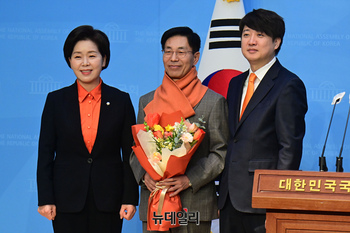 [포토] 한국의희망 1호 영입인재 이창한 전 반도체협회 부회의장