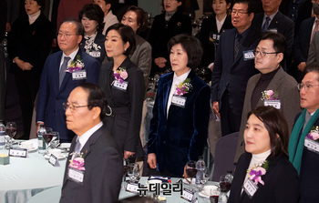 [포토] 소상공인연합회 신년인사회 참석한 윤재옥·오영주·홍익표