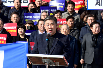 [포토] 중대재해처벌법 비판하는 최승재 국민의힘 의원