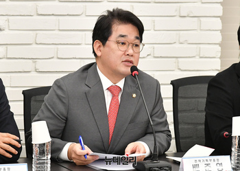 [포토] 비대위 참석한 배준영 국민의힘 전략기획부총장