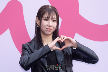 [포토] 서울패션위크 이도이, 시크한 하트 