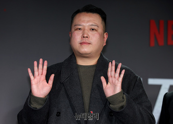 [포토] 넷플릭스 시리즈 '살인자ㅇ난감' 연출 맡은 이창희 감독