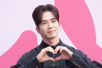 [포토] 서울패선위크 고윤 '사랑해요'