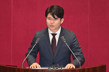 [포토] 비례의원직 승계한 김근태 국민의힘 의원