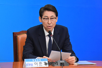 [포토] 입당 이유 밝히는 이훈기 전 기자