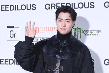 [포토] 서울패션위크 조병규 '올 블랙 카리스마'