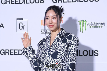 [포토] 서울패션위크 리아킴 '그리디어스 런웨이 왔어요'