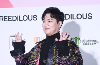 [포토] 서울패션위크 김동하 '안녕하세요'