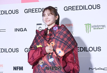 [포토] 서울패션위크 유하나 '꽃을 입었네'