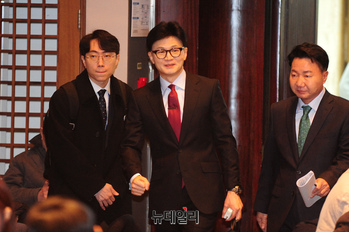 [포토] 관훈토론 참석하는 한동훈 국민의힘 비대위원장