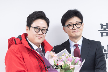 [포토] 국민인재 환영식, 기념촬영하는 채원기 변호사