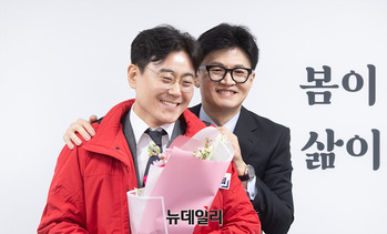 [포토] 국민인재 영입된 이영훈 전 한국청년회의소 중앙회장