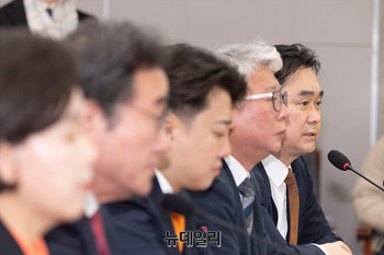 [포토] 개혁신당 최고위원회의, 발언하는 김종민 최고위원 