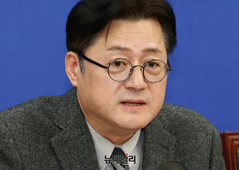 [포토] 홍익표 "정치검사 일당이 정치권 청산 대상 1순위"