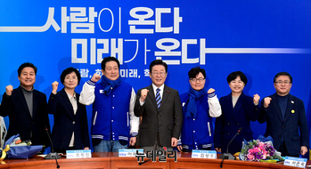 [포토] 더불어민주당 18·19차 인재영입식