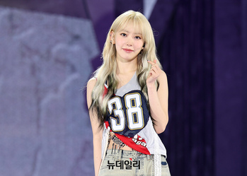 [포토] 금발로 컴백한 르세라핌 사쿠라