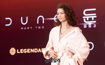 [포토] 듄2 젠데이아 '우월한 비율'