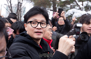 [포토] 인파 속 이동하는 한동훈 위원장