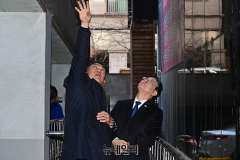 [포토] '전세사기'아파트 현장 방문한 이재명 민주당 대표