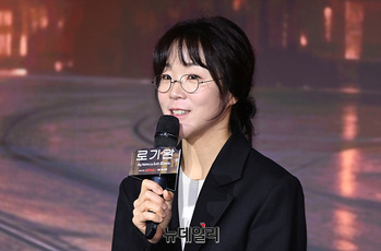 [포토] 로기완 제작보고회, 소감 밝히는 김희진 감독