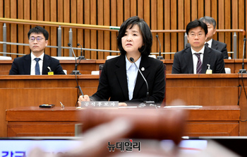 [포토] 의원들의 질문에 답하는 신숙희 대법관 후보자