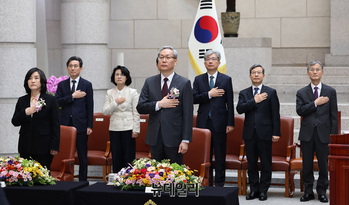 [포토] 엄상필-신숙희 신임 대법관 취임