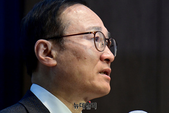 [포토] 홍영표 "가짜 민주당 탈당 한다"