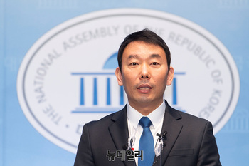 [포토] 남양주병 출마선언하는 김용민 의원 