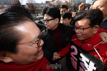 [포토] 장영하 후보와 입장하는 한동훈 위원장