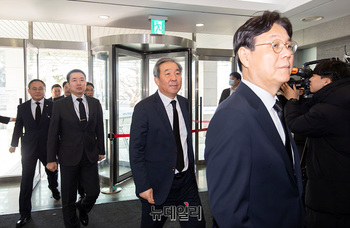 [포토] 손명순 여사 빈소 향하는 대통령실 참모들