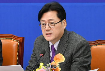 [포토] 최고위 참석한 홍익표 더불어민주당 원내대표