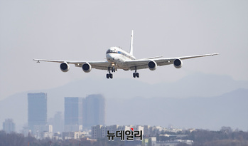 [포토] 대기질 측정하는 NASA 연구용 항공기