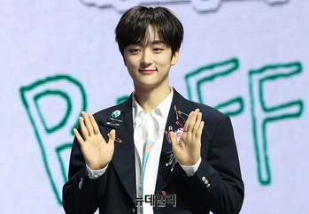 [포토] 루네이트 진수 "컴백했어요"