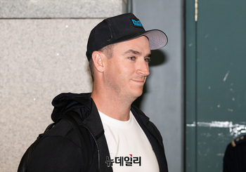 [포토] 에반 필립스 '개막전 마무리는 내가 한다'