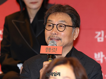 [포토] 연극 '햄릿' 출연하는 길용우