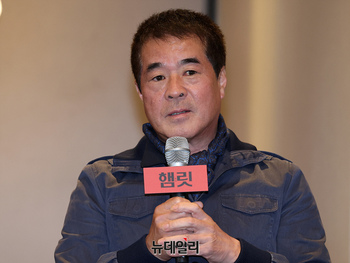 [영상] 3번째 시즌...연극 '햄릿' 제작하는 박명성 신시컴퍼니 프로듀서