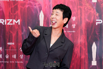 [포토] 이미숙 '천진난만한 포즈'