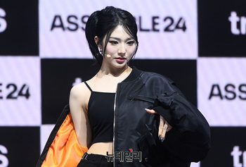 [포토] 트리플에스 S15 신위, 과감한 포즈