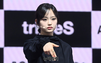 [포토] 트리플에스 S23 서아 '잘 부탁드려요'