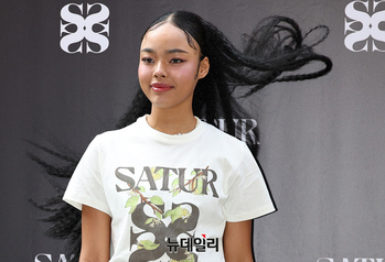 [포토] 모델 박제니, 긴머리 휘날리며