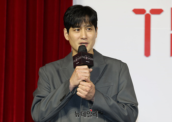 [포토] '더 에이트 쇼' 박해준 "말보다 주먹이 먼저나가는 캐릭터"