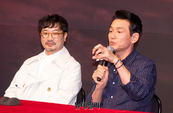 [포토] 맥베스 황정민 "구청장이 대통령되는 이야기"