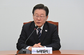 이재명, 복귀 첫 일성 "남용된 행정권 억제가 국회 책무"